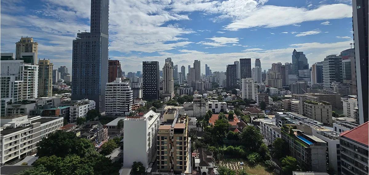 Muniq Sukhumvit 23